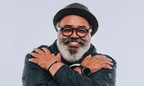 Jorge Aragão é internado em hospital e passará por cirurgia