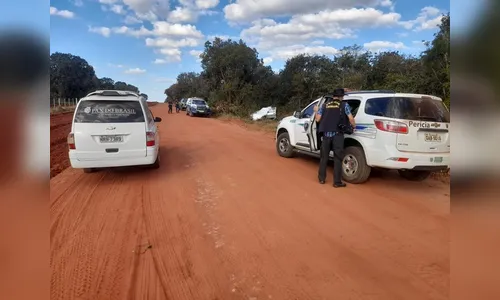 A caminho de hospital para socorrer bebê, família capota carro e morre
