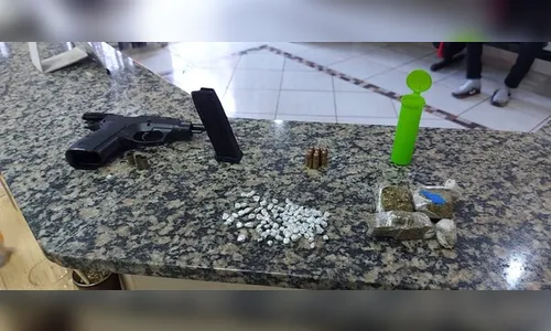 Prefeito resgata mulher ferida e detém homem armado no PR