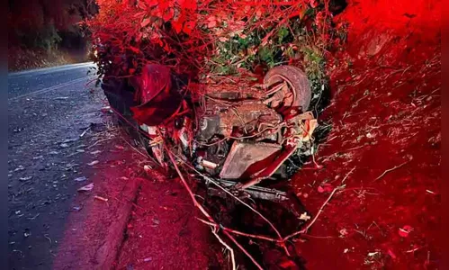 Acidente de trânsito grave deixa duas pessoas feridas na PR-182