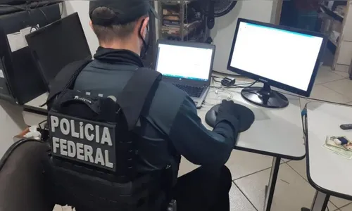 PF prende importador que usava Correios para trazer armas