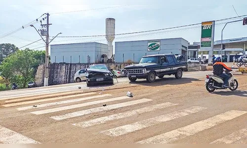 Bombeiros atendem dois acidentes  no centro de  Ivaiporã