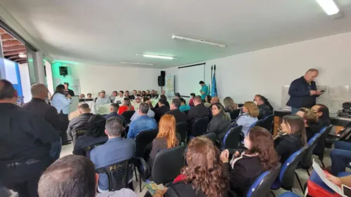 Ao mesmo tempo, a chapa foi aclamada por prefeitos, vice-prefeitos e secretários de turismo dos vinte e seis municípios que compõem a entidade.