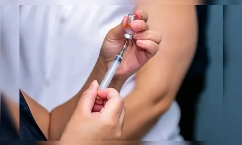 Apucarana aplica 4ª dose em pessoas com mais de 50 anos