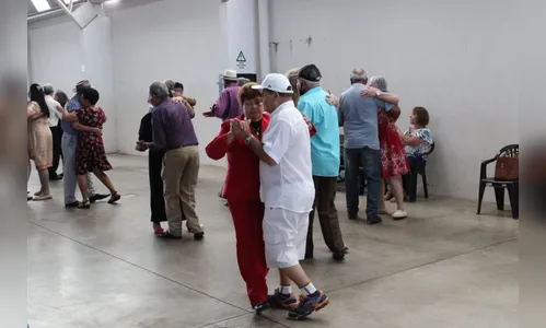 Arapongas realiza 'Baile da Melhor Idade' toda quarta-feira