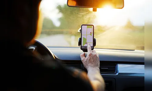 Motorista de app de Apucarana se irrita e expulsa cliente do carro