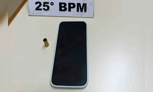 Homem furta celular e foge de ambulância, mas acaba preso