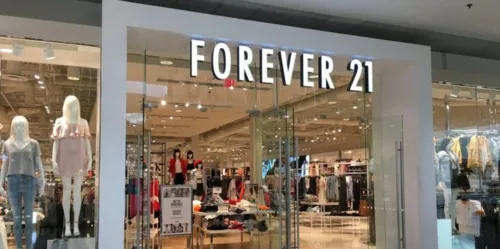 Forever 21 deve fechar todas as lojas no Brasil até domingo