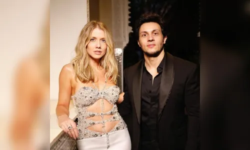 Gabriela e o músico estão juntos há sete anos. A previsão é que o bebê nasça em dezembro de 2022