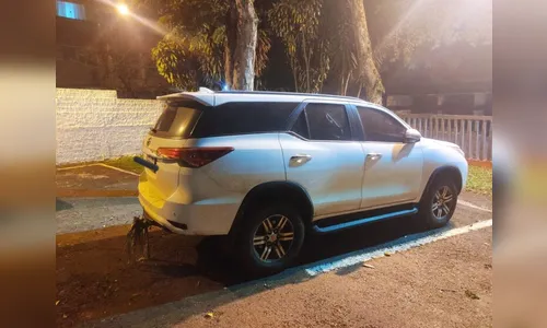Hilux furtada é encontrada no Parque da Raposa em Apucarana