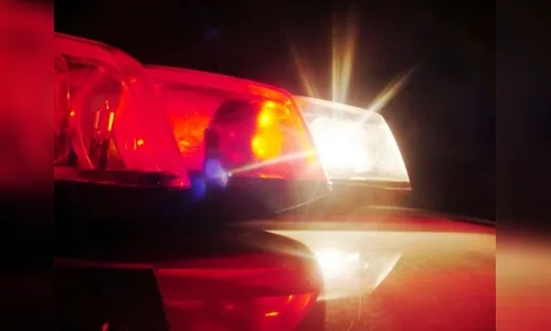 Filho acusa a mãe de atear fogo no carro dele, em Ivaiporã