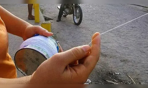 Pipa com linha de cerol corta cabo de internet em Jardim Alegre