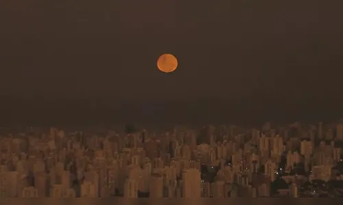 'Superlua de morango' ilumina o céu nesta terça; entenda o fenômeno
