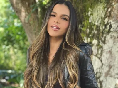 Mariana Rios completou 37 anos e para comemorar compartilhou um clique de topless em seu perfil