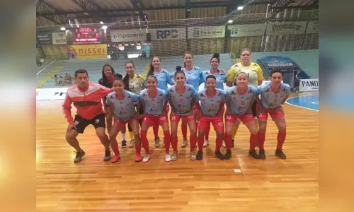 Futsal feminino de Apucarana aplica goleada história no Ivaiporã