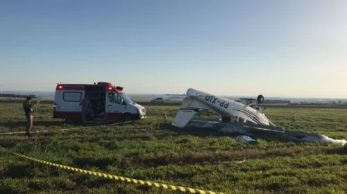 O acidente foi na tarde de sábado (24) e a aeronave permanece no mesmo local até esta segunda (27)