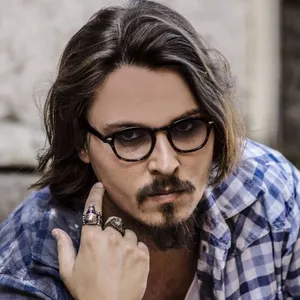 O curitibano Luiz Pinheiro, mais conhecido nas redes sociais como Luiz Sparrow