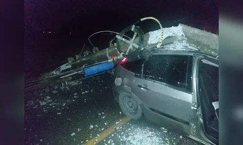 Motorista embriagado se envolve em acidente e abandona os filhos