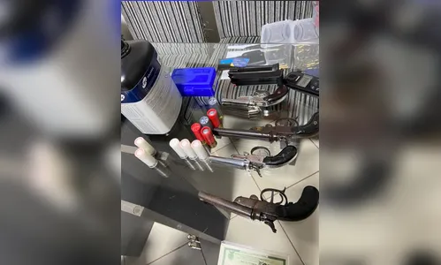 Polícia Federal prende despachante de armas em Londrina