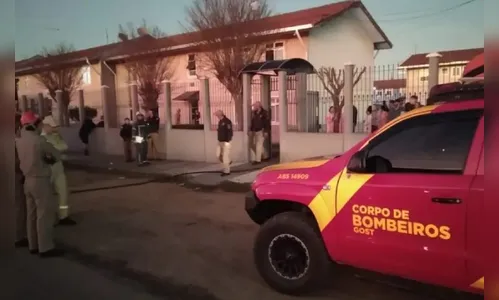 Jovem morre carbonizado embaixo da cama em Curitiba