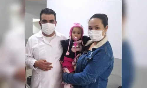 Mãe agradece técnico de enfermagem que salvou a filha