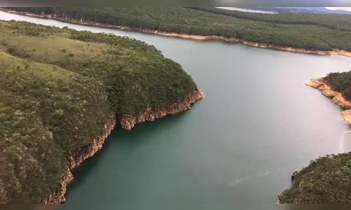 Dois passageiros morrem após embarcação tombar no Lago de Furnas
