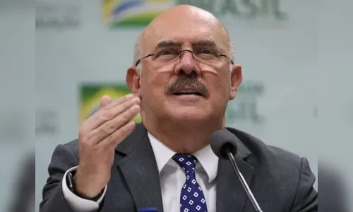 Milton Ribeiro diz ter recebido ligação de Bolsonaro antes de operação