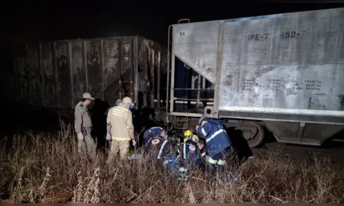 Homem morre após ser atropelado por trem no Paraná