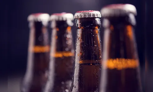 Ladrões levam mais de 150 garrafas de bebidas de loja em Jandaia