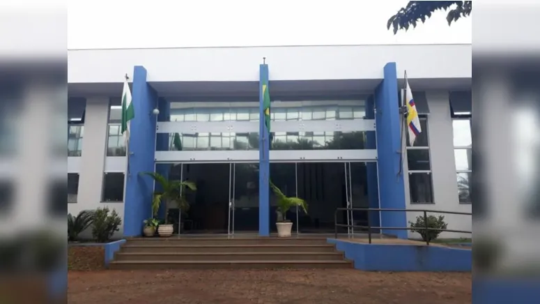 Além da sessão ordinária, o Legislativo realizou suas sessões extraordinárias para votar uma série de projetos do Executivo Municipal