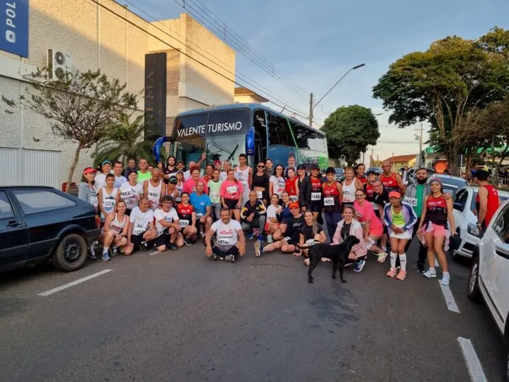 A equipe Pé Vermelho, de Apucarana, garantiu 44 troféus e 84 medalhas