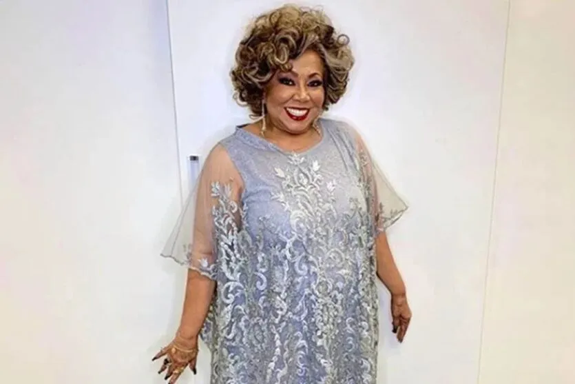 Alcione passou por cirurgia no domingo (17)