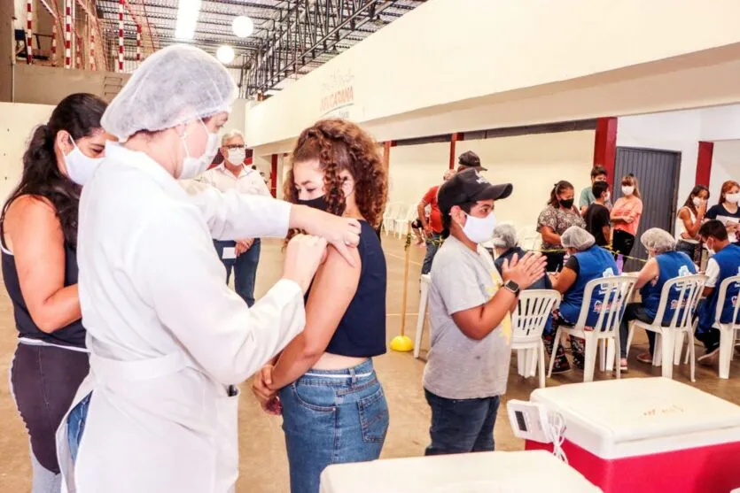 Confira quem pode ser vacinado em Apucarana nesta quarta-feira (13)