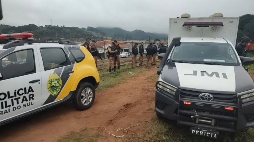 Desde as 6h da manhã, policiais encontraram cinco pessoas mortas em pontos diferentes do bairro, todas executadas a tiros