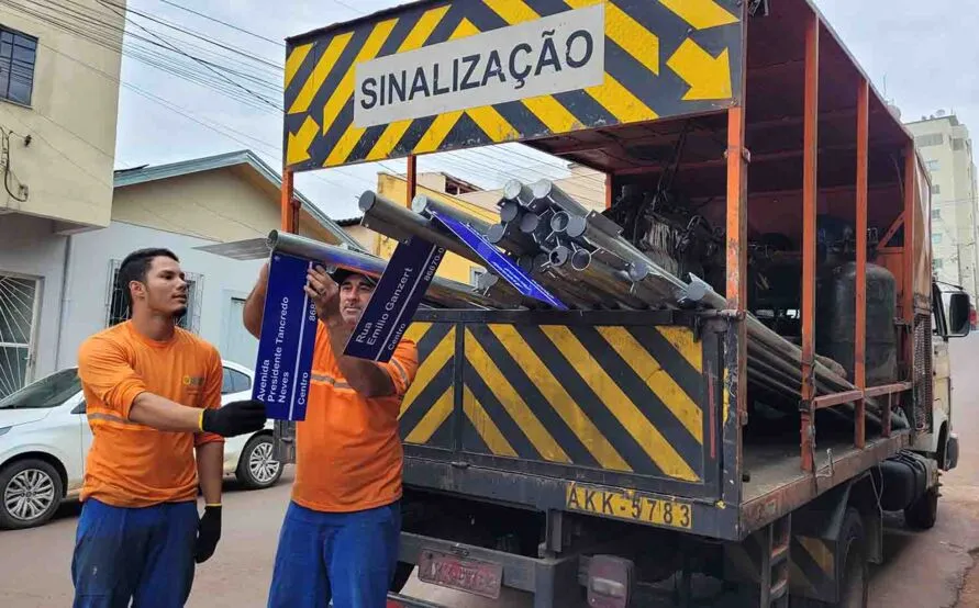 Ivaiporã substitui e implanta placas com os nomes das ruas e avenidas