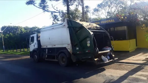 Os veículos apresentavam alerta de furto ou roubo