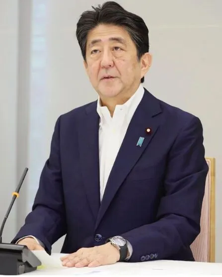 ex-primeiro-ministro japonês Shinzo Abe, de 67 anos.