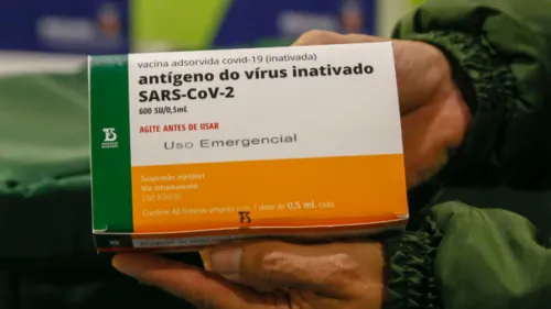 A Coronavac foi a primeira vacina aprovada para essa faixa etária no nosso país