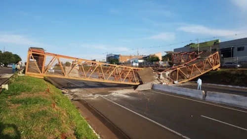 A PRF orienta para que os motoristas utilizem os desvios pela Avenida Colombo e Avenida Morangueira