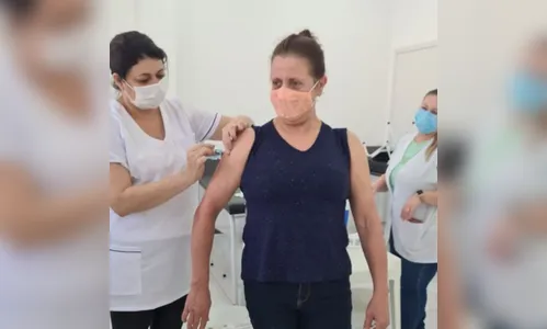 Dia D: mutirão aplica 1.106 doses de imunizantes em Arapongas