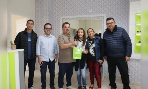 Primeiros alunos recebem óculos de grau em Arapongas; saiba mais