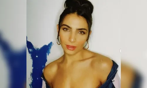 Rayssa Bratillieri vive Alice no curta para festivais 'Goldfish'