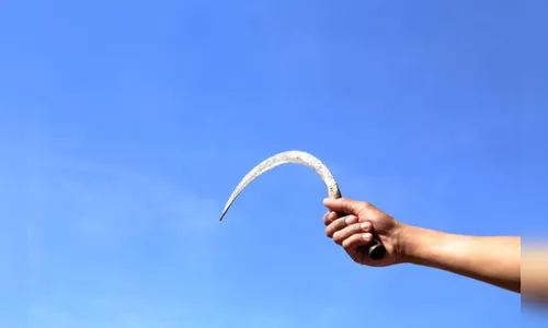 Marido agride esposa com foice em Arapongas; PM foi acionada