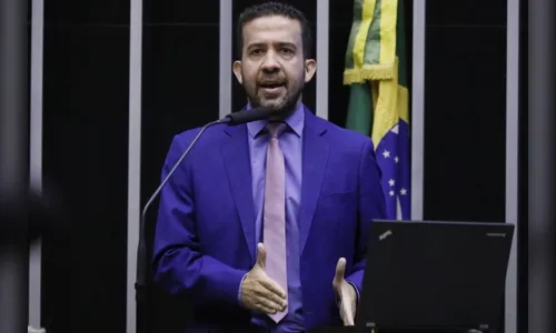 Avante lança André Janones como candidato à Presidência  da República