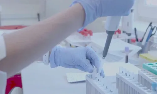 Fiocruz: novas linhagens da Ômicron avançam e favorecem reinfecções