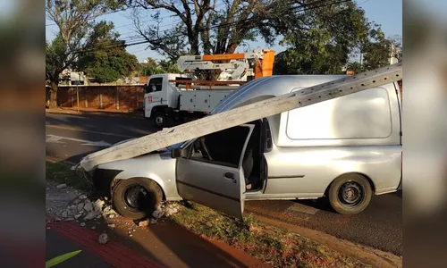 Acidente entre carro e moto é registrado no centro de Arapongas