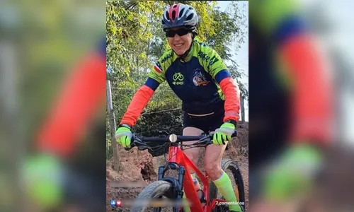 Ciclista morre eletrocutada ao passar por fio solto de poste