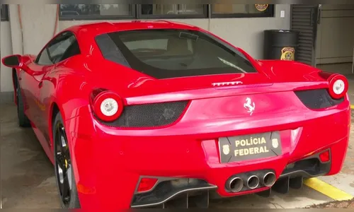 Ferrari apreendida pela PF vai a leilão no Paraná; veja as fotos