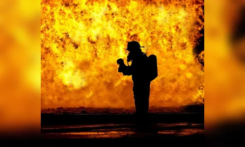 Homem morre após casa pegar fogo, em Almirante Tamandaré