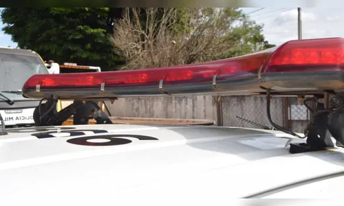 PM é chamada, após mulher agredir vizinho com pedaço de telha